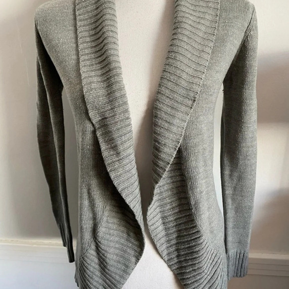 Forever 21 • Grey Open Front Cardigan - Picture 2 of 6